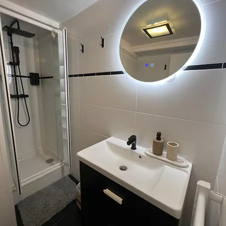 St Louis - Cosy Lit Queen A 5min Du Chateau Apartman *